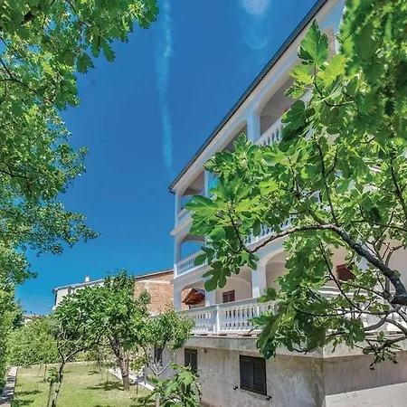With Parking Space - 15946 נובי ווינודולסקי
