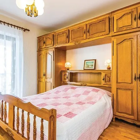 With Parking Space - 15946 דירה *